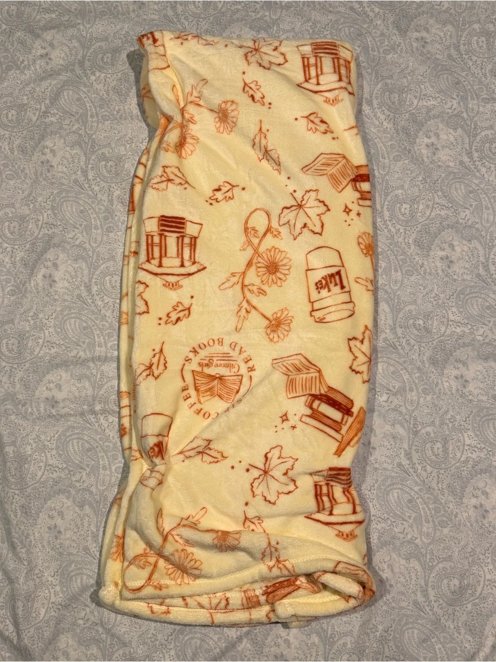 Gilmore Girls Super Soft Thick Large 50x70 in. Plush Throw Blanket